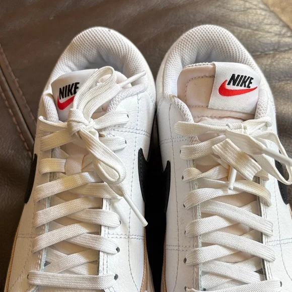 Nike White and Black Sneakers with Tan Detail - Picture 3 of 5